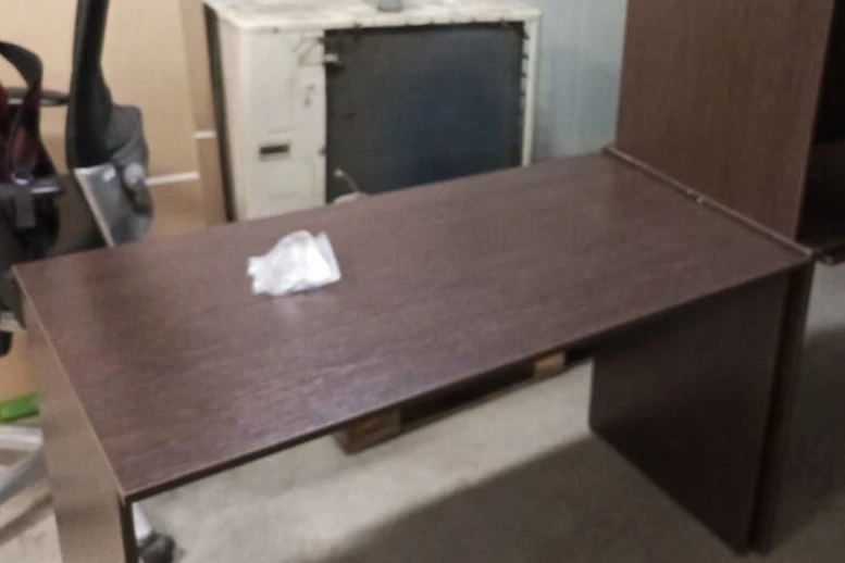 Стол письменный 1200x650x750 Nova S фото в интерьере 1